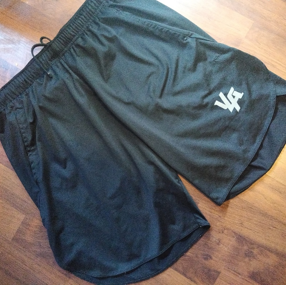 YOUNG LA ATHLETIC SHORTS XL